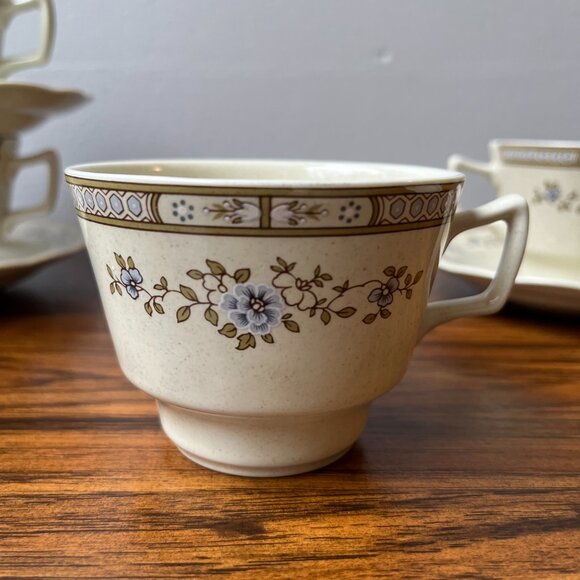 Royal Doulton Tea Set 4 Cups + 4 Saucers Lambethare Dorset LS1049 England 1983 - Picture 5 of 16